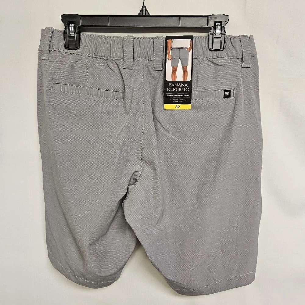 Banana Republic Men's Comfort Flat Front Shorts, Gray, Size 32